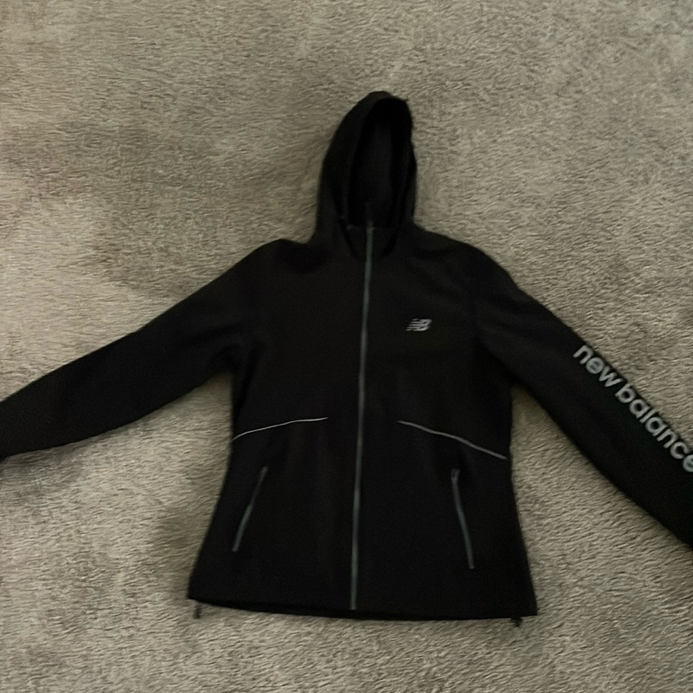 Black new balance women’s running jacket